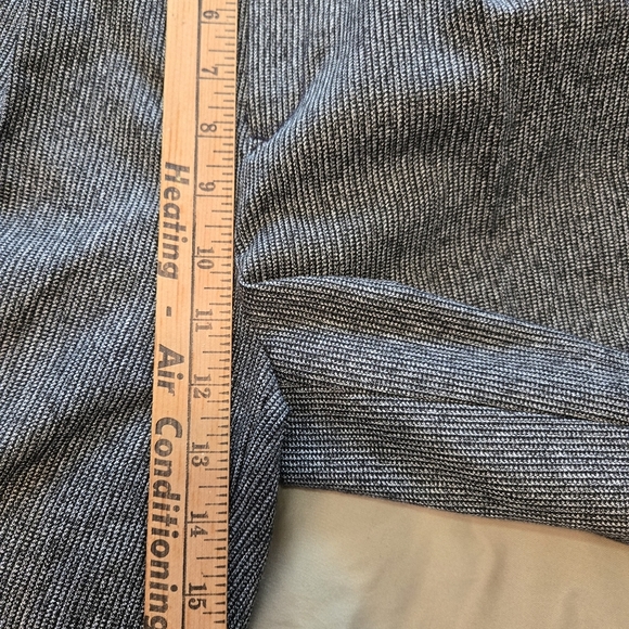 VTG Ninon Gray Pleated Dress Pants with Pockets - Picture 6 of 7